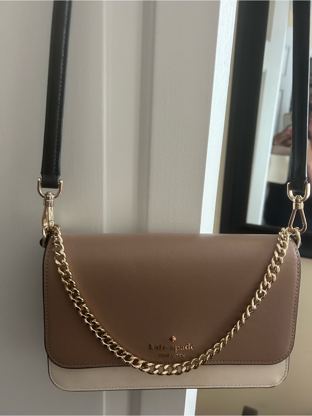 Kate Spade Two-Tone Brown & Cream - gold Chain Strap Crossbody - Picture 3 of 12